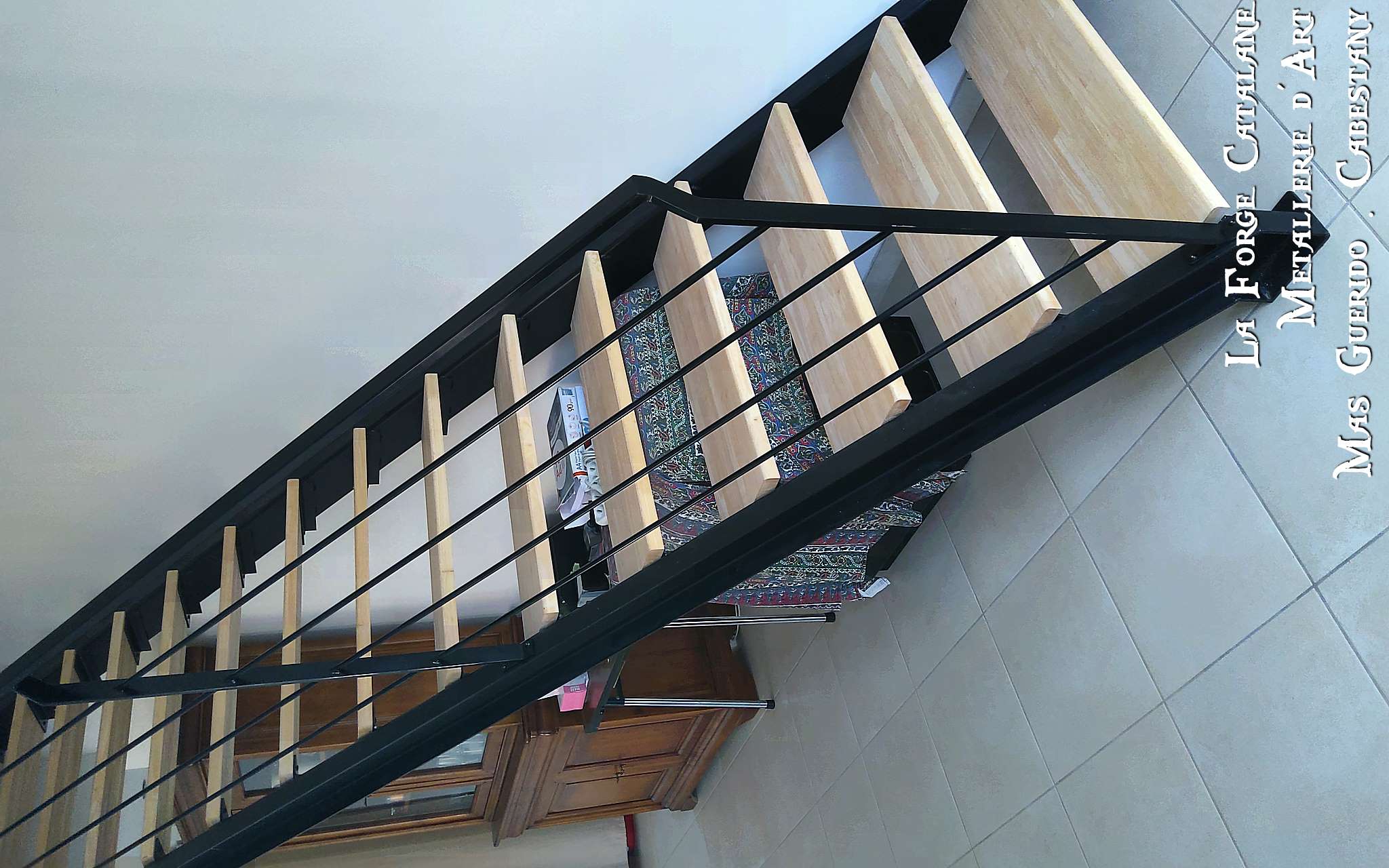 escalier double limons marches bois rampant remplissage lisse horizontale forge catalane.jpg